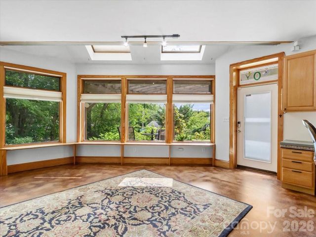 96 Woodrow Avenue, Asheville, NC 28801