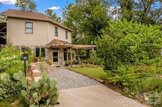96 Woodrow Avenue, Asheville, NC 28801