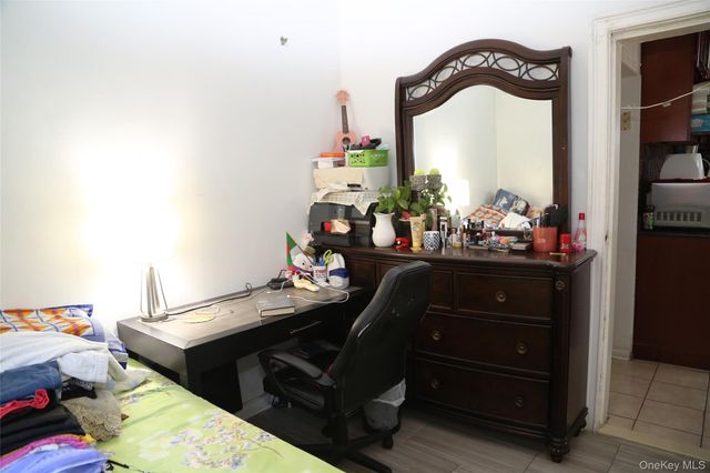 9307 123rd Street, Richmond Hill, NY 11419