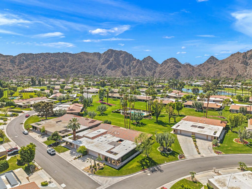 Image 3 of property listing at 77745 Cherokee Road, Indian Wells, CA 92210