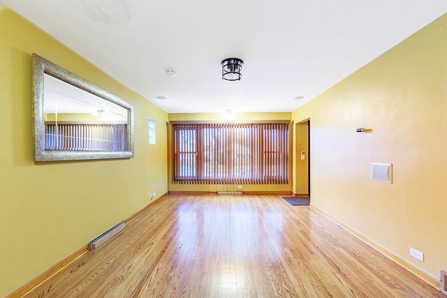 1124 Linden Avenue, Bellwood, IL 60104