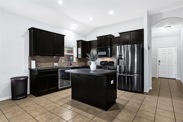 11 Supiro Court, Manvel, TX 77578