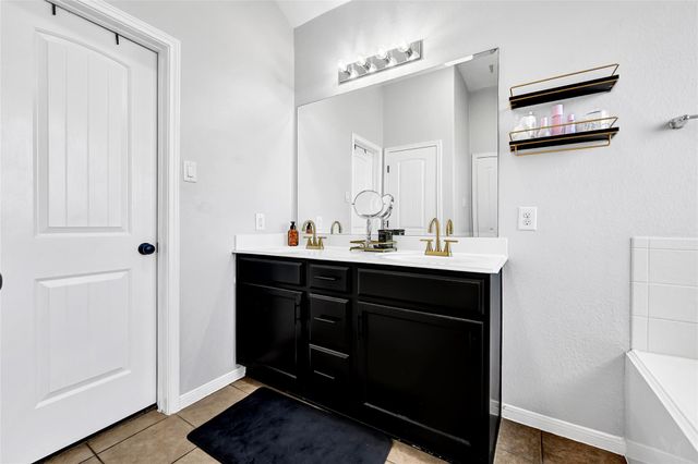 11 Supiro Court, Manvel, TX 77578