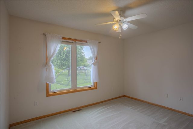 804 NE Michael Court, Ankeny, IA 50021