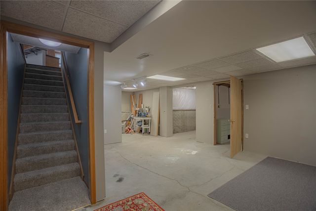 804 NE Michael Court, Ankeny, IA 50021
