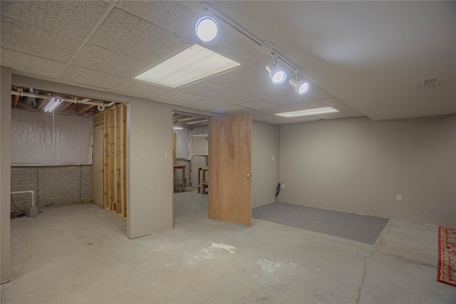 804 NE Michael Court, Ankeny, IA 50021