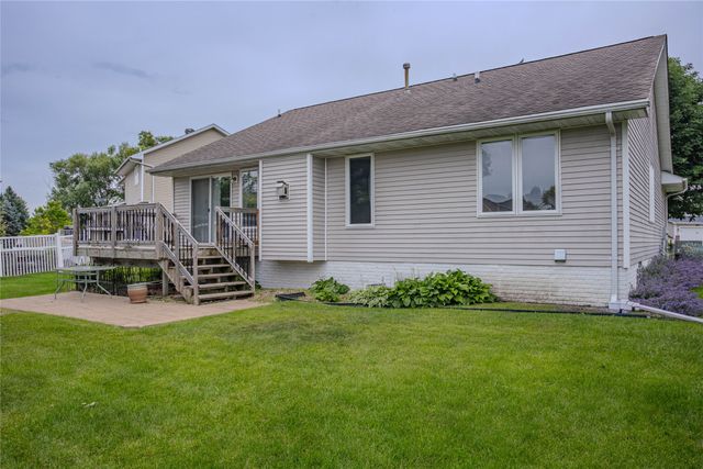 804 NE Michael Court, Ankeny, IA 50021