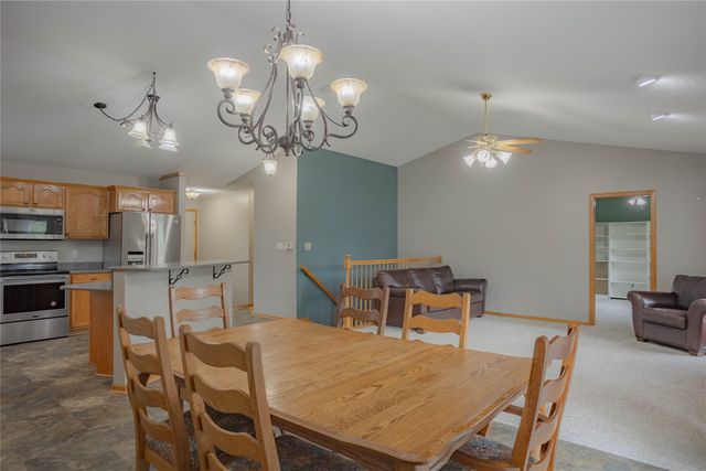 804 NE Michael Court, Ankeny, IA 50021