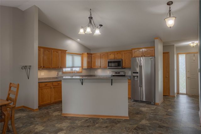 804 NE Michael Court, Ankeny, IA 50021