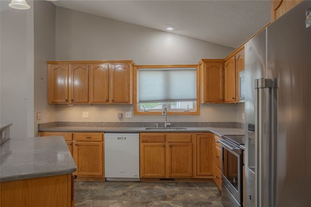 804 NE Michael Court, Ankeny, IA 50021