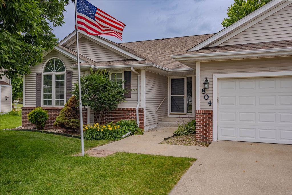 804 NE Michael Court, Ankeny, IA 50021