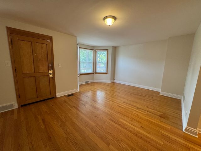 5146 W Dakin Street, Chicago, IL 60641