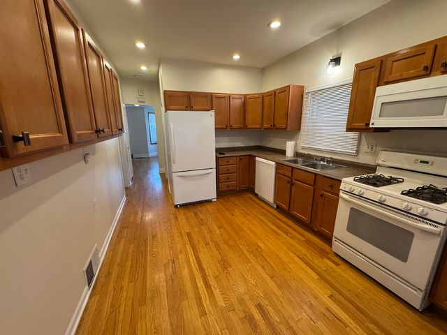 5146 W Dakin Street, Chicago, IL 60641