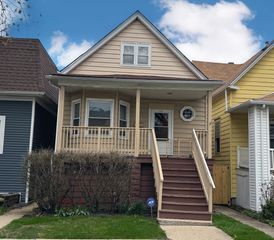 5146 W Dakin Street, Chicago, IL 60641