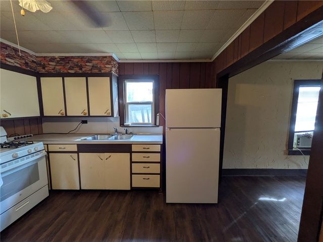 405 S Skaggs Road, Clarksville, AR 72830