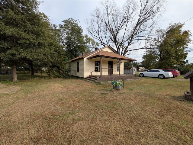 405 S Skaggs Road, Clarksville, AR 72830