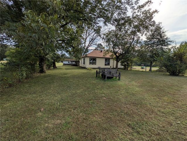 405 S Skaggs Road, Clarksville, AR 72830