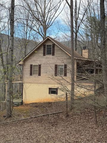 57 Laurel Lane, Ellijay, GA 30536