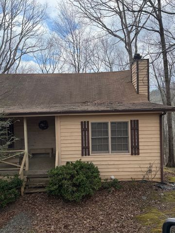 57 Laurel Lane, Ellijay, GA 30536