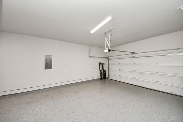 10015 Crescent Wood Drive, Missouri City, TX 77459