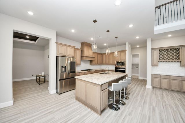 10015 Crescent Wood Drive, Missouri City, TX 77459