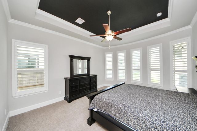 10015 Crescent Wood Drive, Missouri City, TX 77459