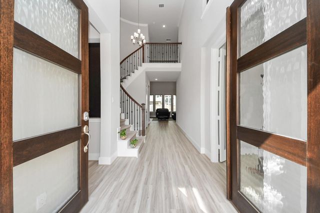 10015 Crescent Wood Drive, Missouri City, TX 77459