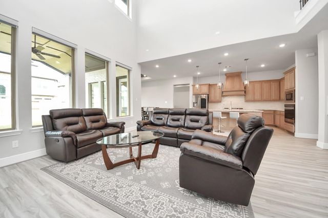 10015 Crescent Wood Drive, Missouri City, TX 77459