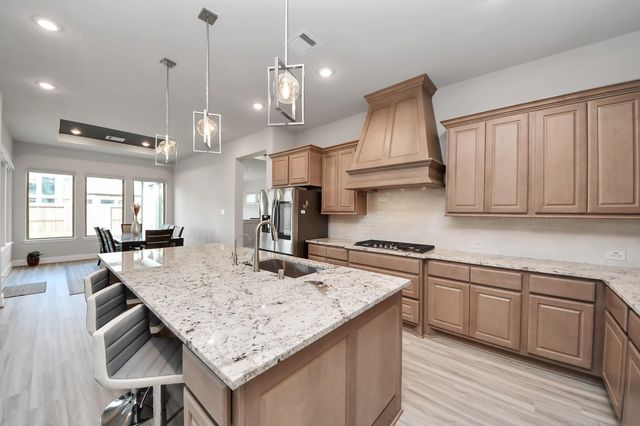 10015 Crescent Wood Drive, Missouri City, TX 77459