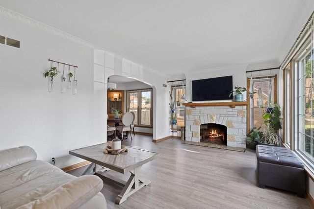 3214 S 36th STREET, Milwaukee, WI 53215