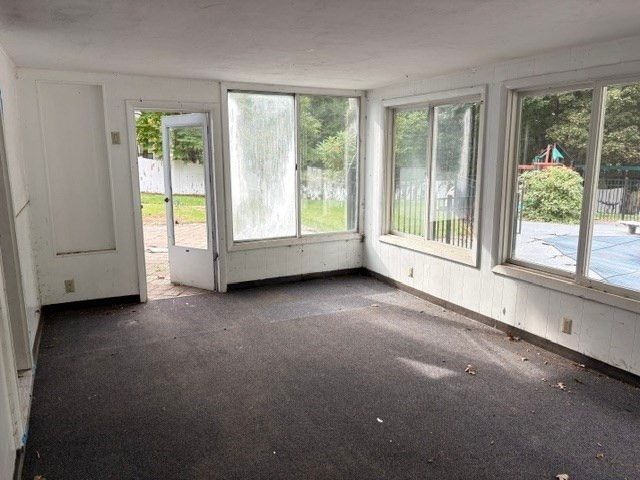 26 Red Barn Rd, Wayland, MA 01778