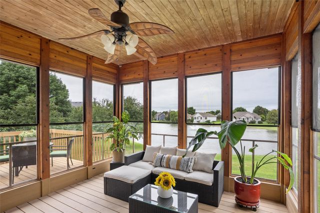 14201 Briarwood Lane, Urbandale, IA 50323