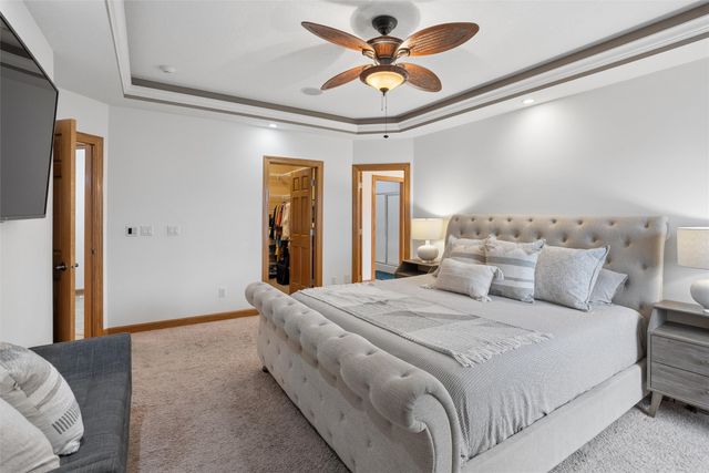 14201 Briarwood Lane, Urbandale, IA 50323