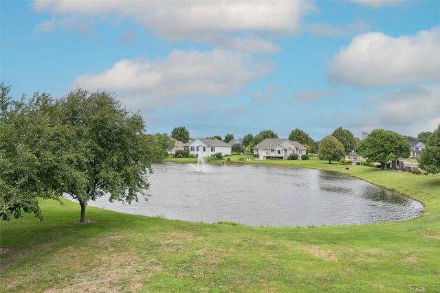 14201 Briarwood Lane, Urbandale, IA 50323