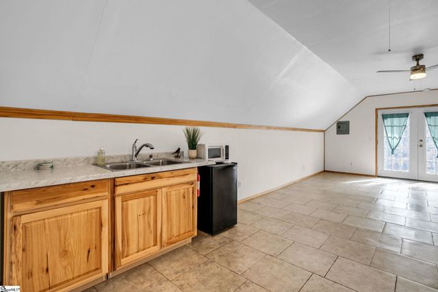 130 Green Briar Circle, Salem, SC 29676