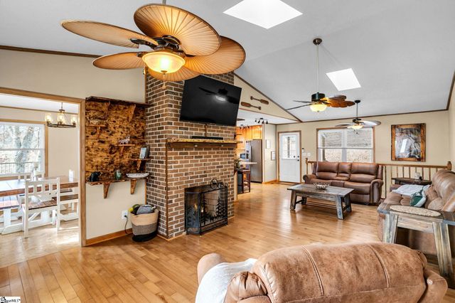 130 Green Briar Circle, Salem, SC 29676