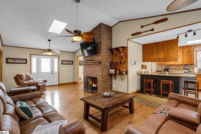 130 Green Briar Circle, Salem, SC 29676