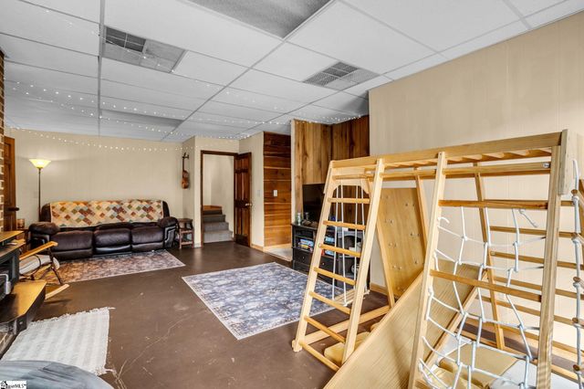 130 Green Briar Circle, Salem, SC 29676