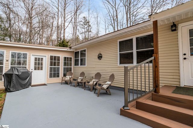 130 Green Briar Circle, Salem, SC 29676