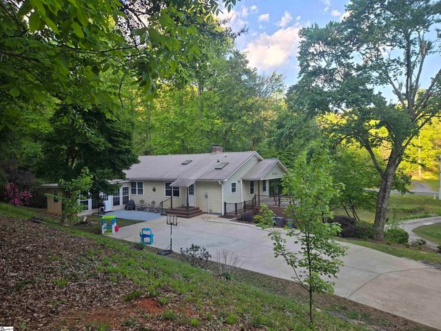 130 Green Briar Circle, Salem, SC 29676
