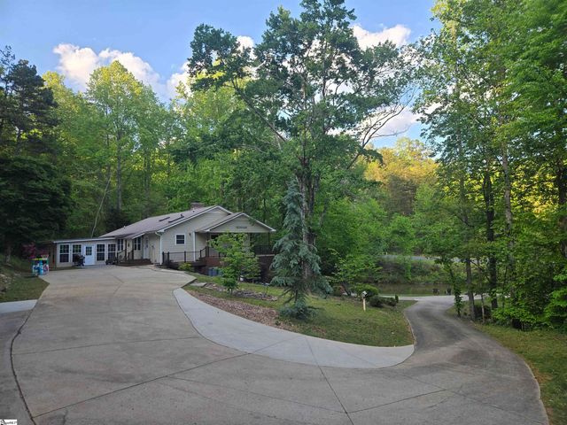 130 Green Briar Circle, Salem, SC 29676