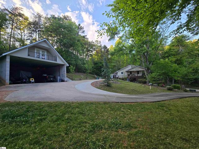 130 Green Briar Circle, Salem, SC 29676