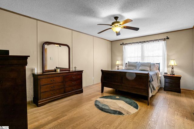 130 Green Briar Circle, Salem, SC 29676