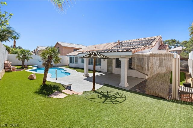9886 Masked Duck Avenue, Las Vegas, NV 89117
