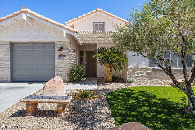 9886 Masked Duck Avenue, Las Vegas, NV 89117