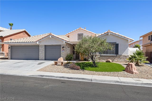 9886 Masked Duck Avenue, Las Vegas, NV 89117