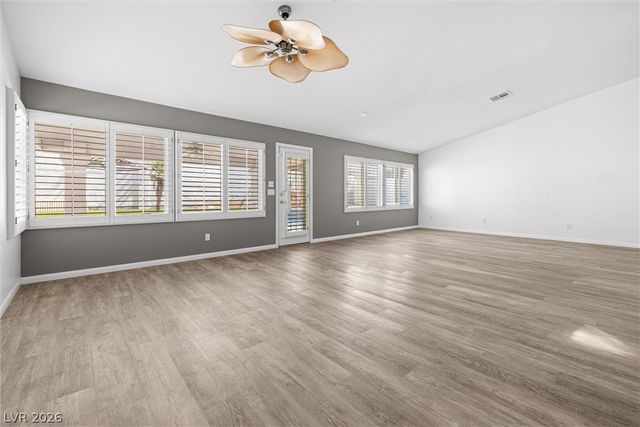 9886 Masked Duck Avenue, Las Vegas, NV 89117