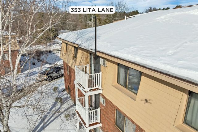 353 Lita Lane, Newmarket, NH 03857