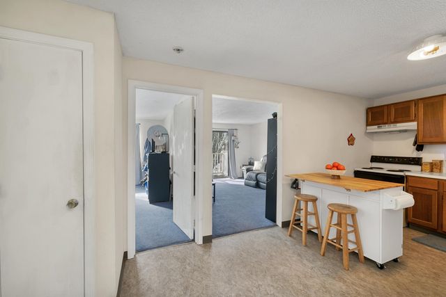 353 Lita Lane, Newmarket, NH 03857