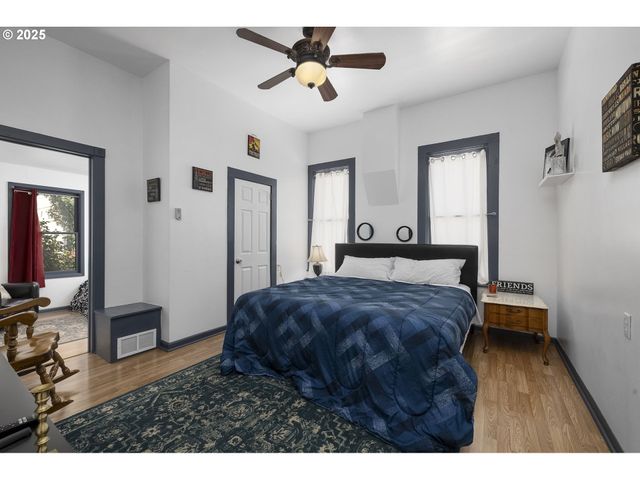 2018 Se 6TH Ave, Portland, OR 97214